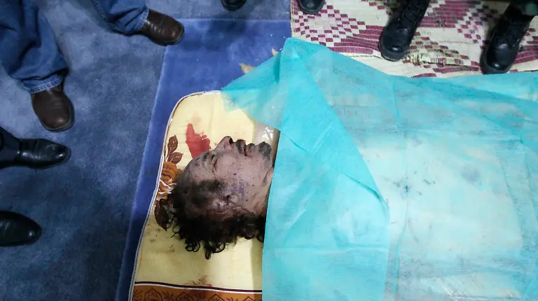 2011-10-20T222007Z-01-LIB02-RTRMDNP-3-LIBYA-GADDAFI-JPG5617982226201796358