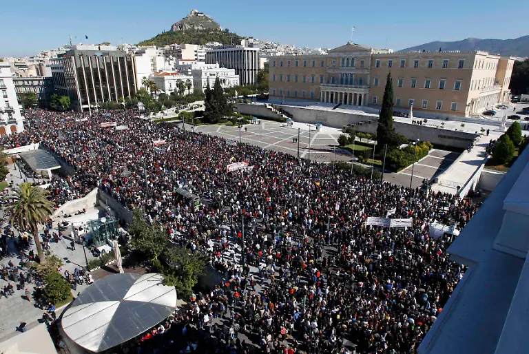 2011-10-19T103030Z-01-YH01-RTRMDNP-3-GREECE-JPG3847059616847948877