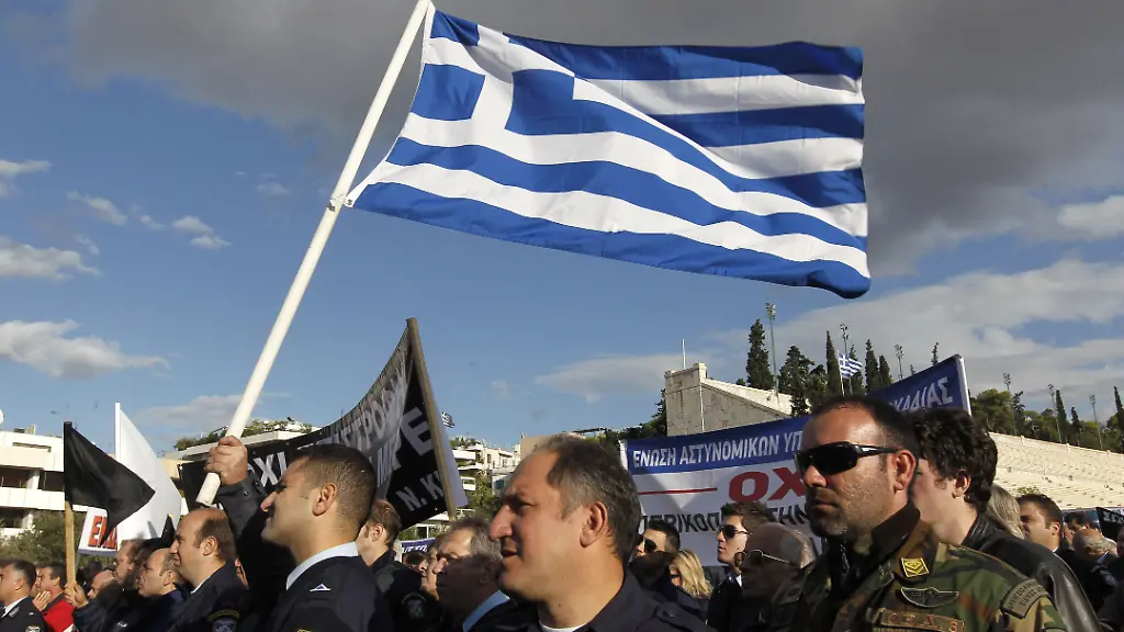 1318866897-jpg4729653313013493374