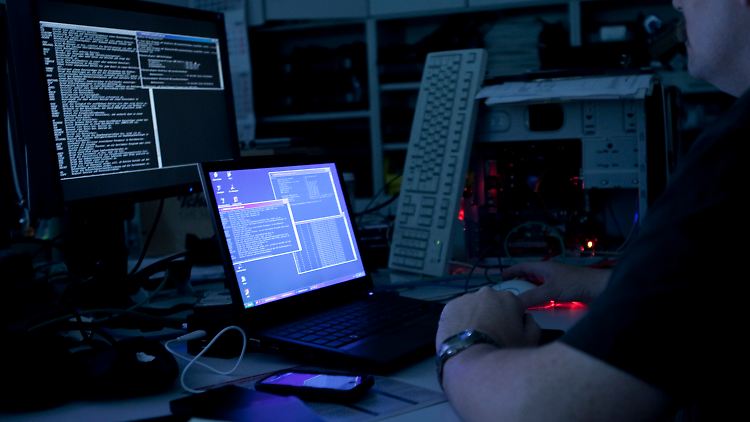 Die Hacker wollen sich nicht geschlagen geben.
