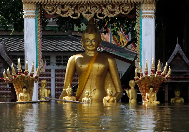 2011-10-15T120449Z-01-BAN11-RTRMDNP-3-THAILAND-FLOODS-JPG3637503131502449498