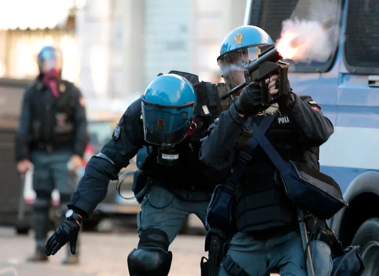 1318701172-jpg839819028391477255