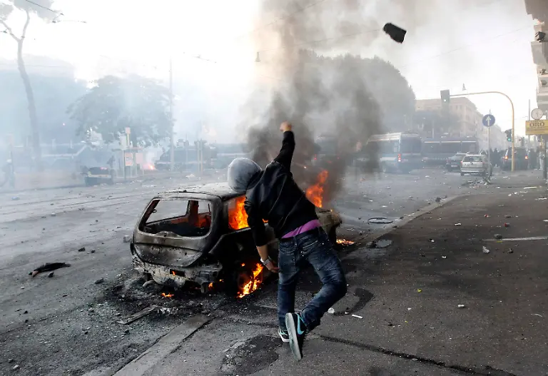 2011-10-15T161259Z-01-GSP56-RTRMDNP-3-PROTESTS-JPG6985416392644296133