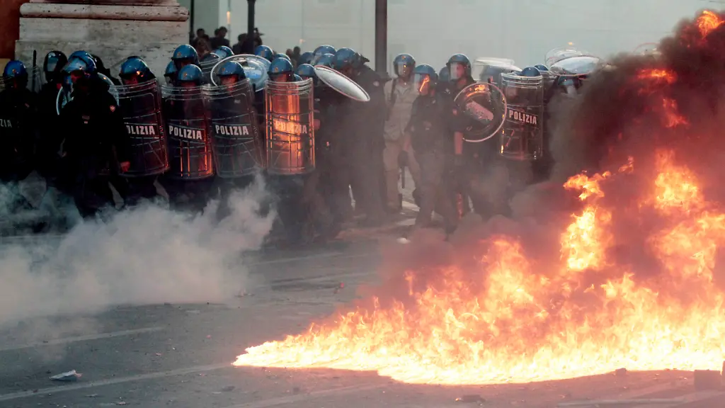 1318698123-jpg3075211829890475362