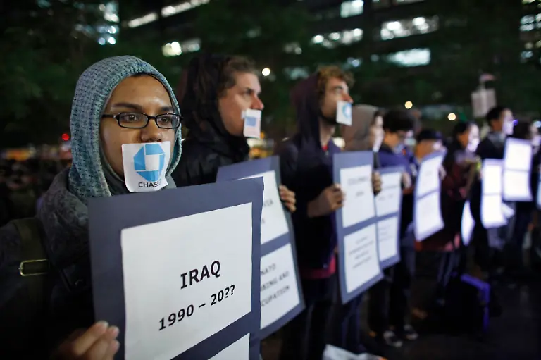 2011-10-15T030947Z-01-EMZ307-RTRMDNP-3-PROTESTS-JPG109414905291531212