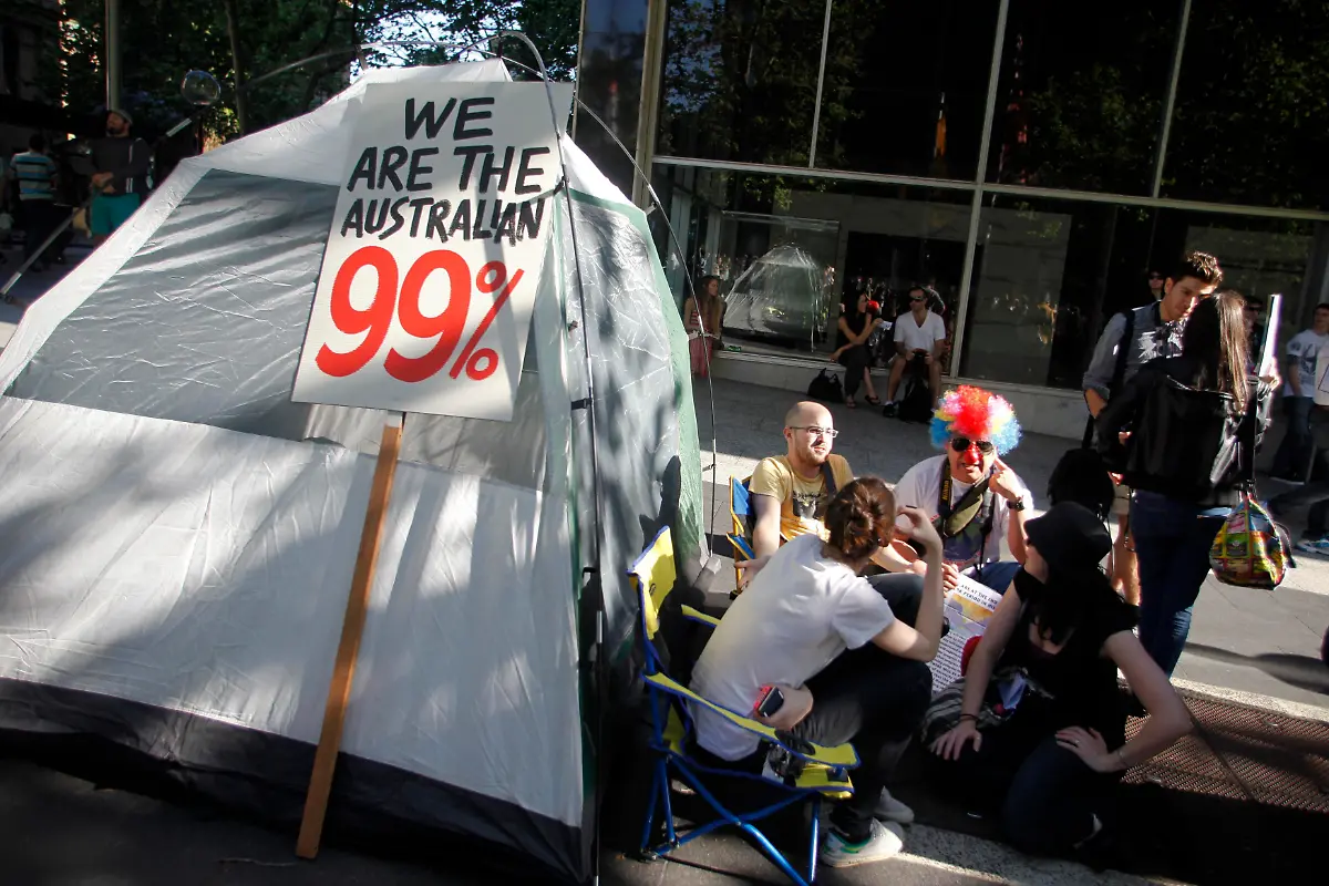 2011-10-15T092546Z-01-DGM55-RTRMDNP-3-PROTESTS-JPG3215679749343651438