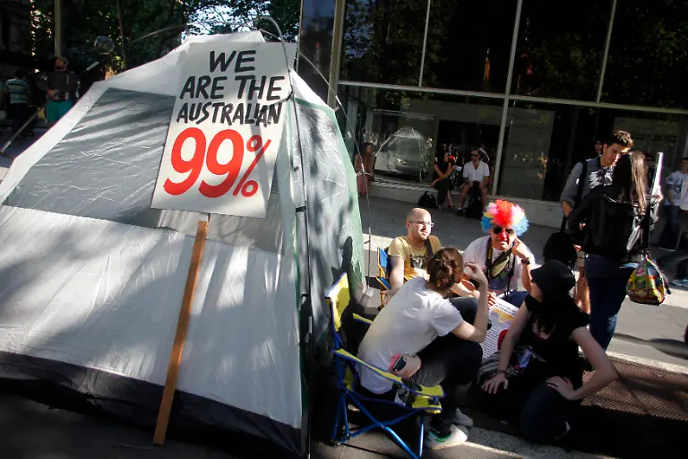 2011-10-15T092546Z-01-DGM55-RTRMDNP-3-PROTESTS-JPG3215679749343651438