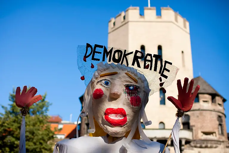 30rn5307-jpg8686764543716222581