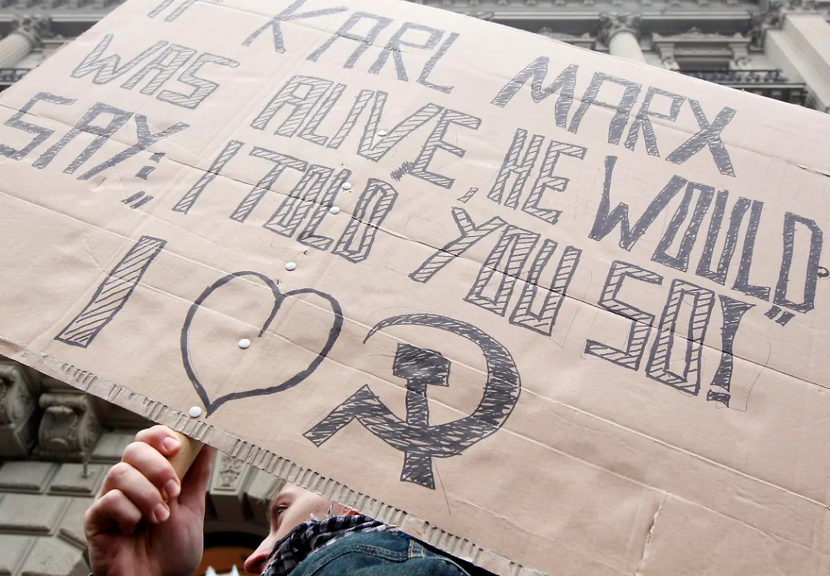 2011-10-15T112836Z-01-CHM07-RTRMDNP-3-SWITZERLAND-JPG1881615498372326641