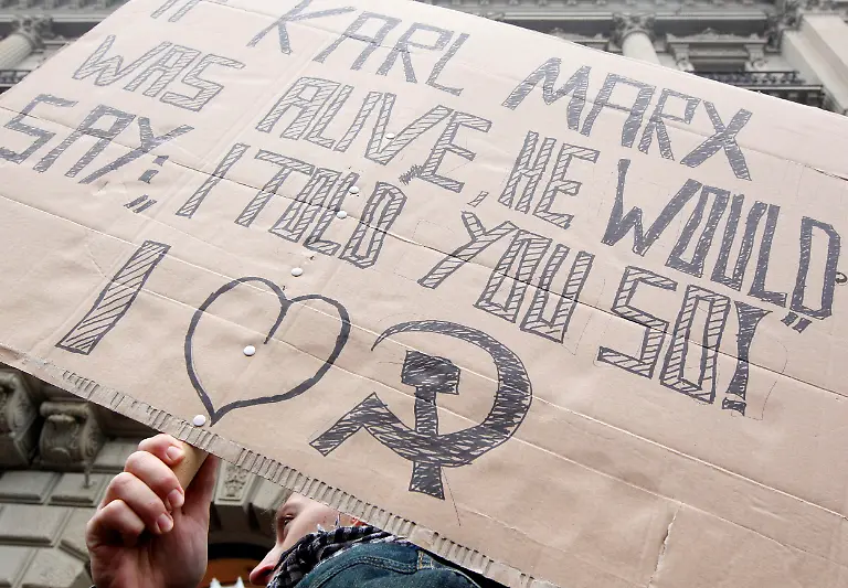 2011-10-15T112836Z-01-CHM07-RTRMDNP-3-SWITZERLAND-JPG1881615498372326641