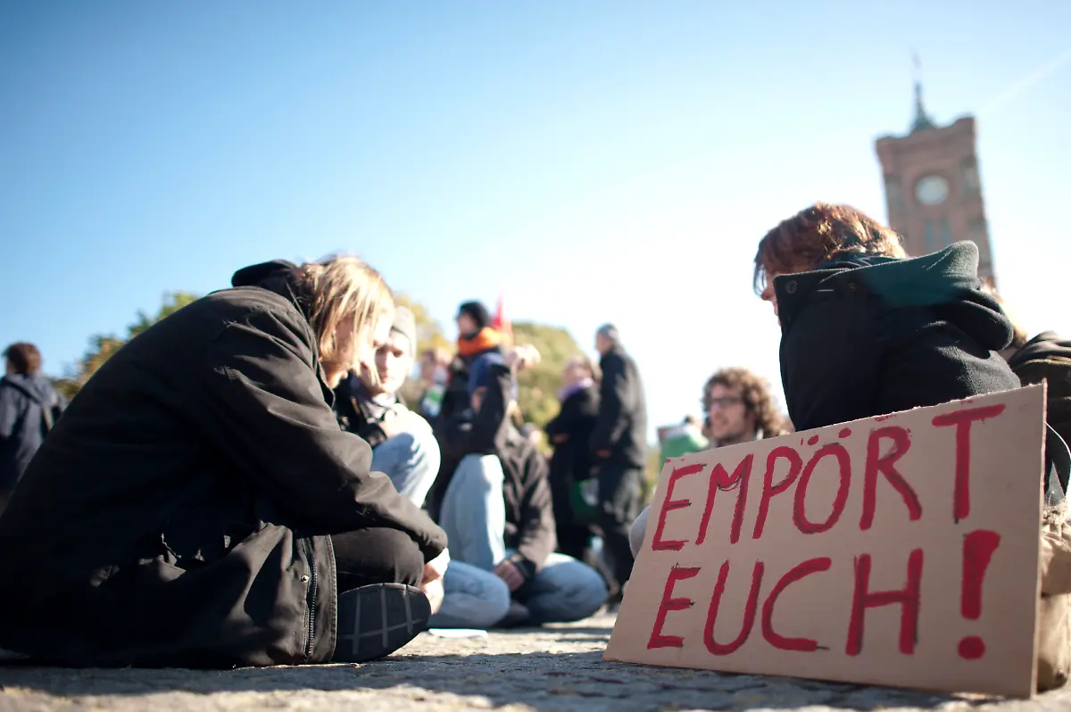 1318679907-jpg5416492870998512541