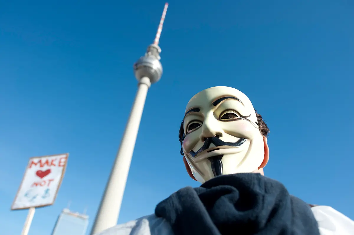 DI10157-20111015-jpg5821969803835116570