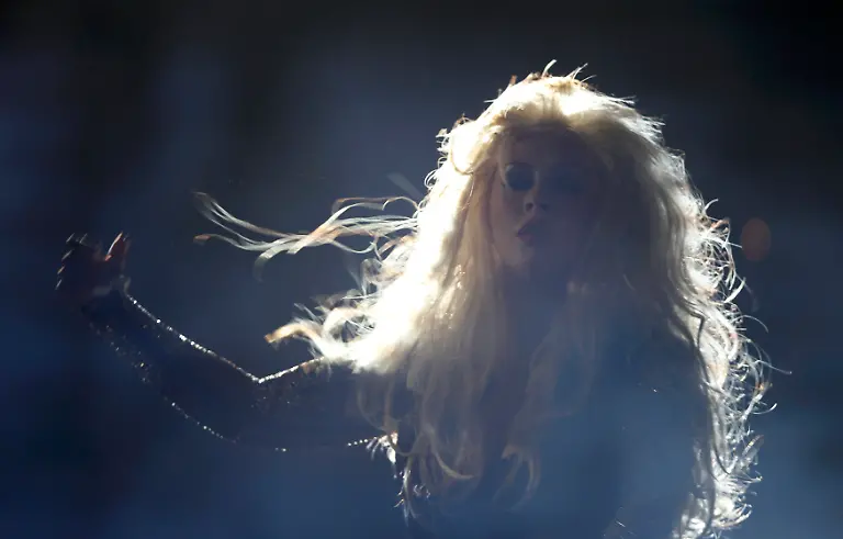 2011-10-08T204821Z-01-CAR131-RTRMDNP-3-PEOPLE-MICHAELJACKSON-CONCERT-JPG6152953408698654718