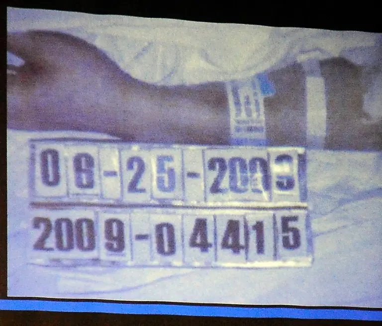 2011-10-11T201221Z-01-WAS301-RTRMDNP-3-PEOPLE-MICHAELJACKSON-JPG752326789501106958