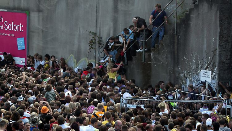 Katastrophe mit Ansage? Die Loveparade-Tragödie in Duisburg.