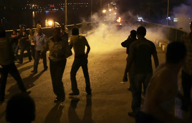 2011-10-09T213617Z-01-AMR30-RTRMDNP-3-EGYPT-COPTS-CLASHES-JPG2018147260438617587