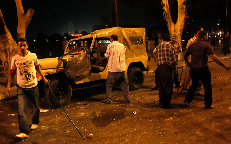 DAB3059-20111009-jpg177631685600239619