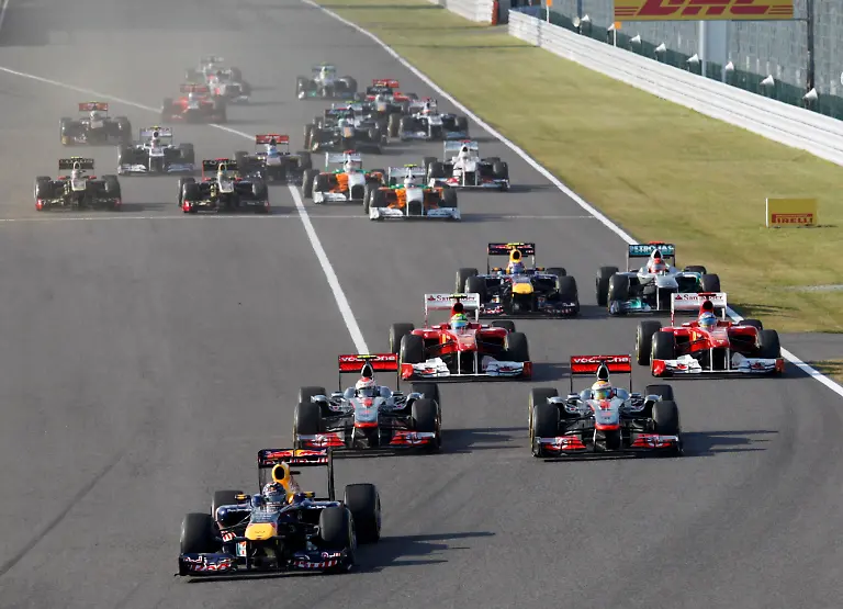 2011-10-09T063358Z-01-SUZ26-RTRMDNP-3-MOTOR-RACING-PRIX-JPG4413466119128771852