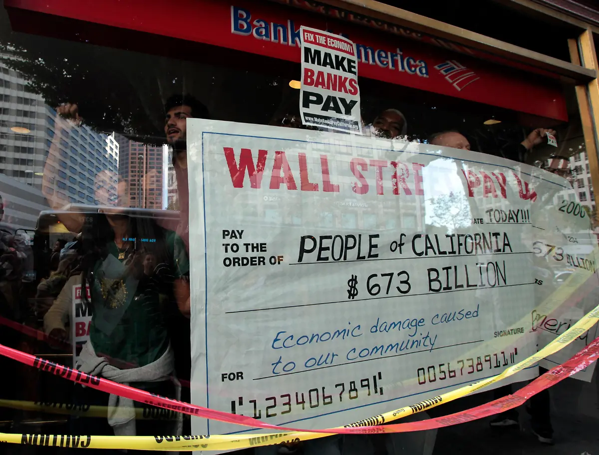 2011-10-06T220603Z-01-LUC12-RTRMDNP-3-USA-JPG931440815266442609