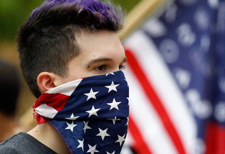 DAB0773-20111007-jpg2257810333849401540