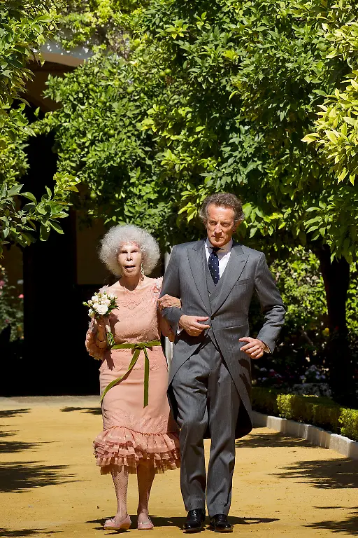 1317825771-jpg4557667051086861596