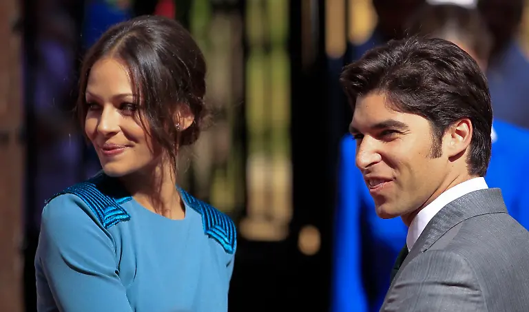 2011-10-05T114802Z-01-MAD13-RTRMDNP-3-SPAIN-WEDDING-JPG5003286701460537236