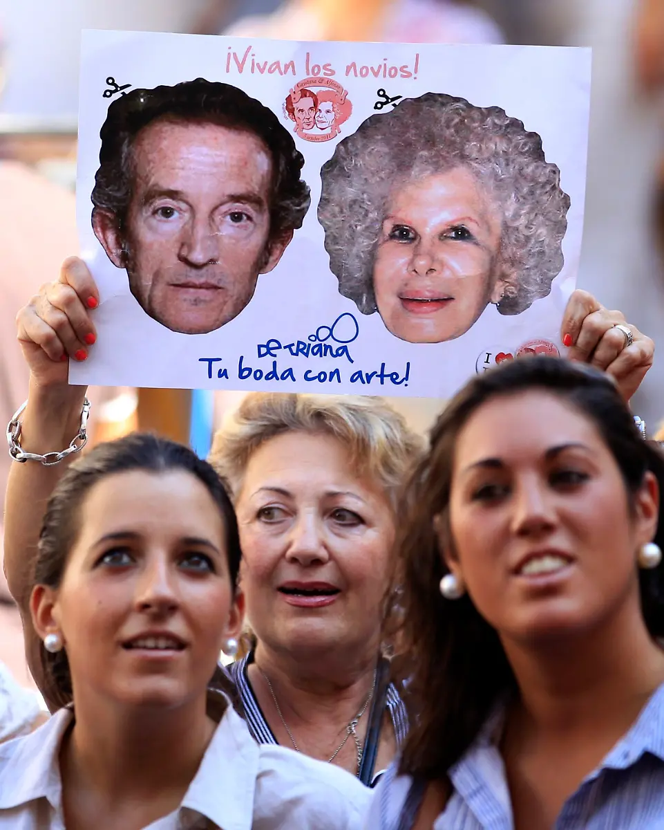 2011-10-05T120430Z-01-MAD16-RTRMDNP-3-SPAIN-WEDDING-JPG5708343668304000589