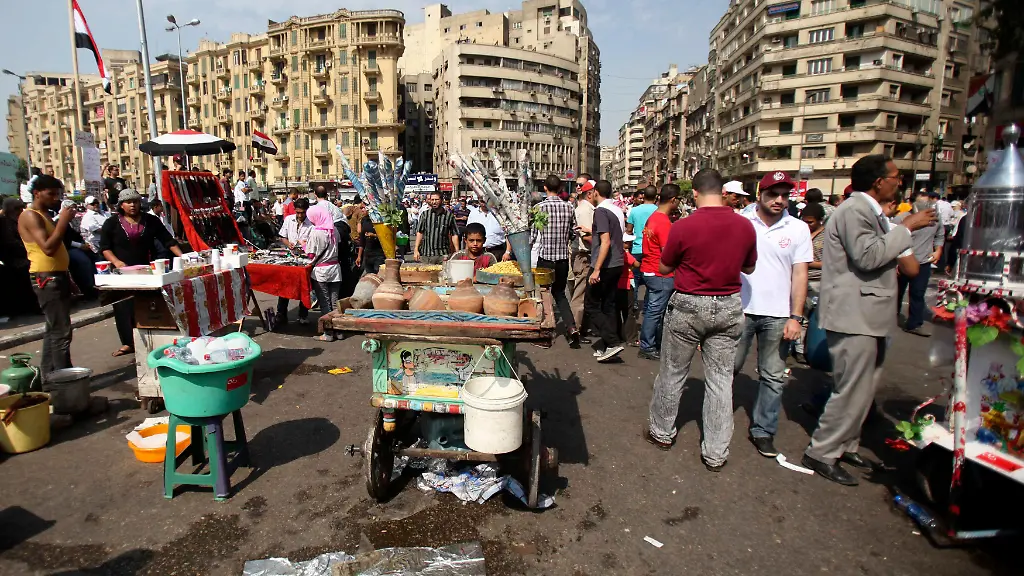 2011-09-30T153200Z-01-AMR05-RTRMDNP-3-EGYPT-PROTEST-JPG5649879135651863807