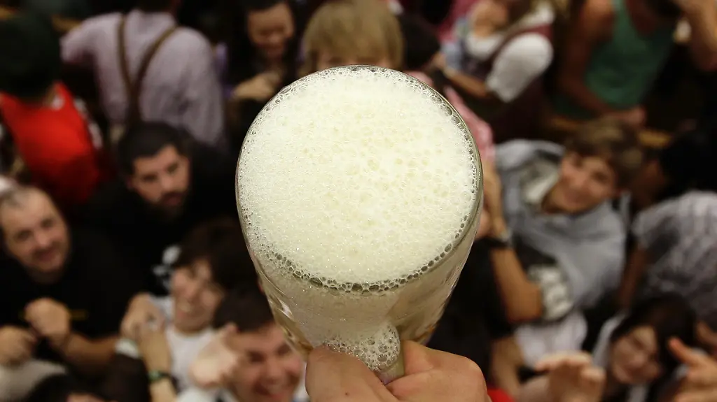 Oktoberfest-Bier-Menschenmassen