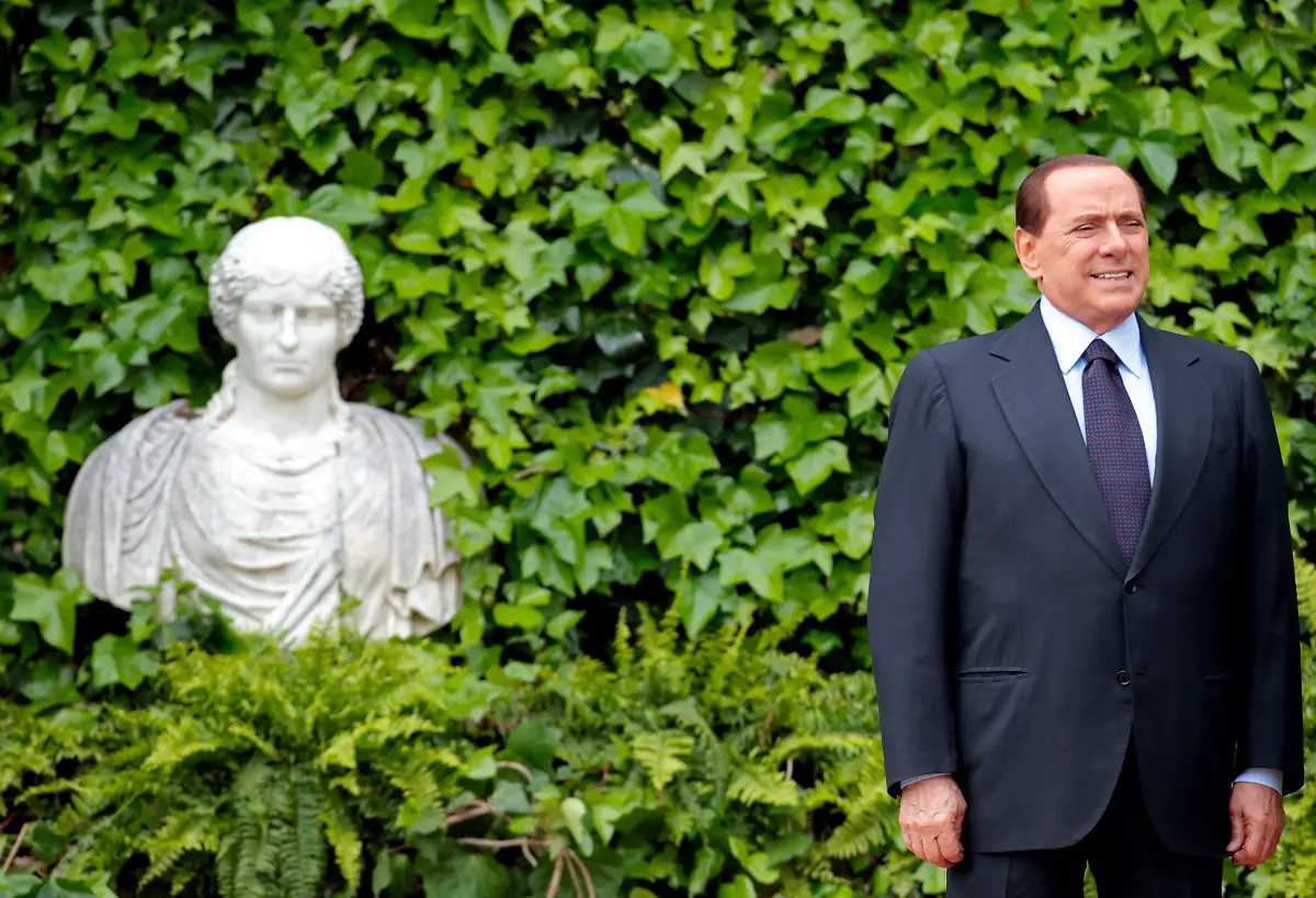 DI10012-20110927-jpg4628517624221924631