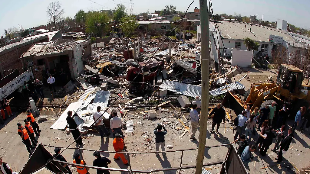 2011-09-26T142947Z-01-BAS03-RTRMDNP-3-ARGENTINA-JPG3822355691256785523