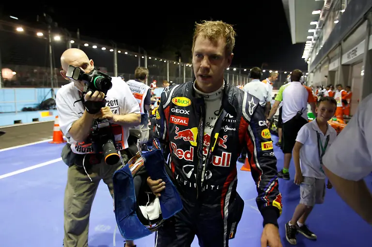 2011-09-23T155336Z-01-SGP165-RTRMDNP-3-MOTOR-RACING-PRIX-JPG4237283486659619562