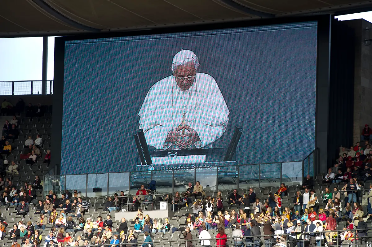 1316707665-jpg7295457387505743720