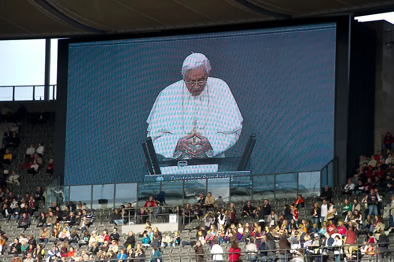 1316707665-jpg7295457387505743720