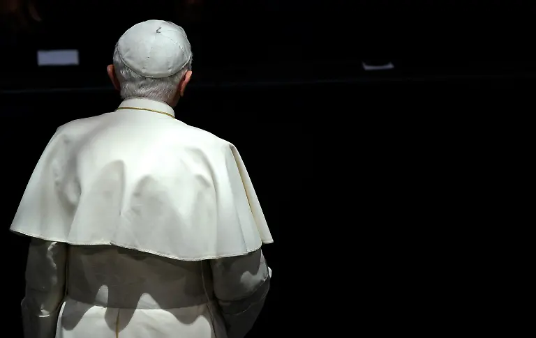 1316710991-jpg226170131344084057