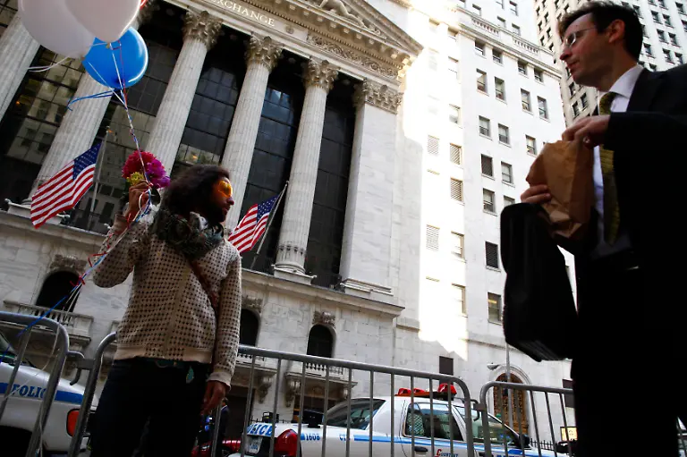 2011-09-19T153605Z-01-NYK412-RTRMDNP-3-USA-JPG8411900630652311155