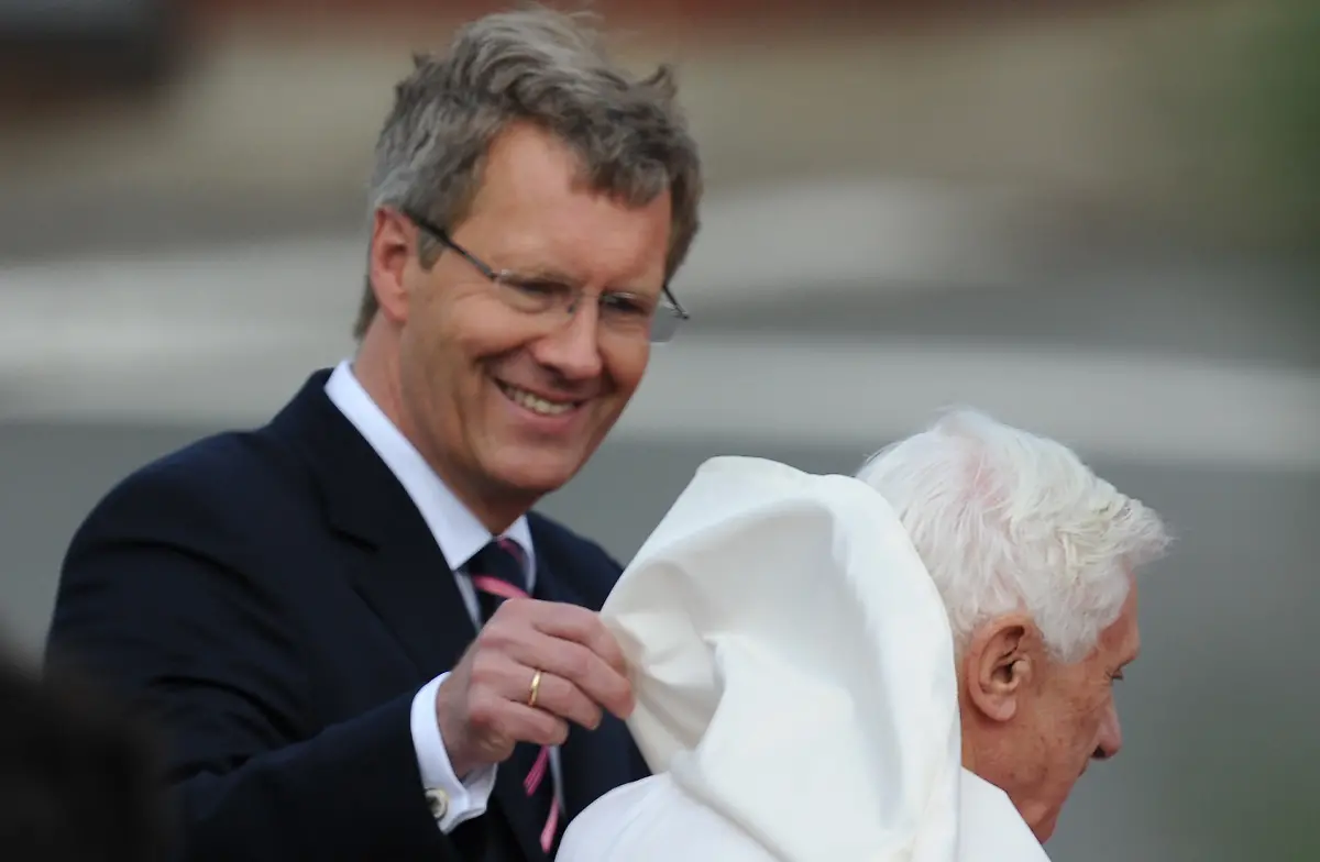 1316681671-jpg4869876657708838896