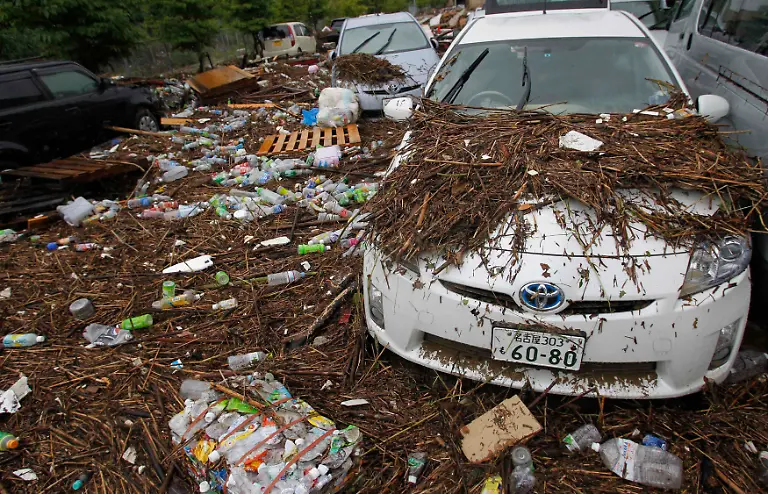 2011-09-21T012927Z-01-NAG500-RTRMDNP-3-JAPAN-TYPHOON-JPG6688887960074141834