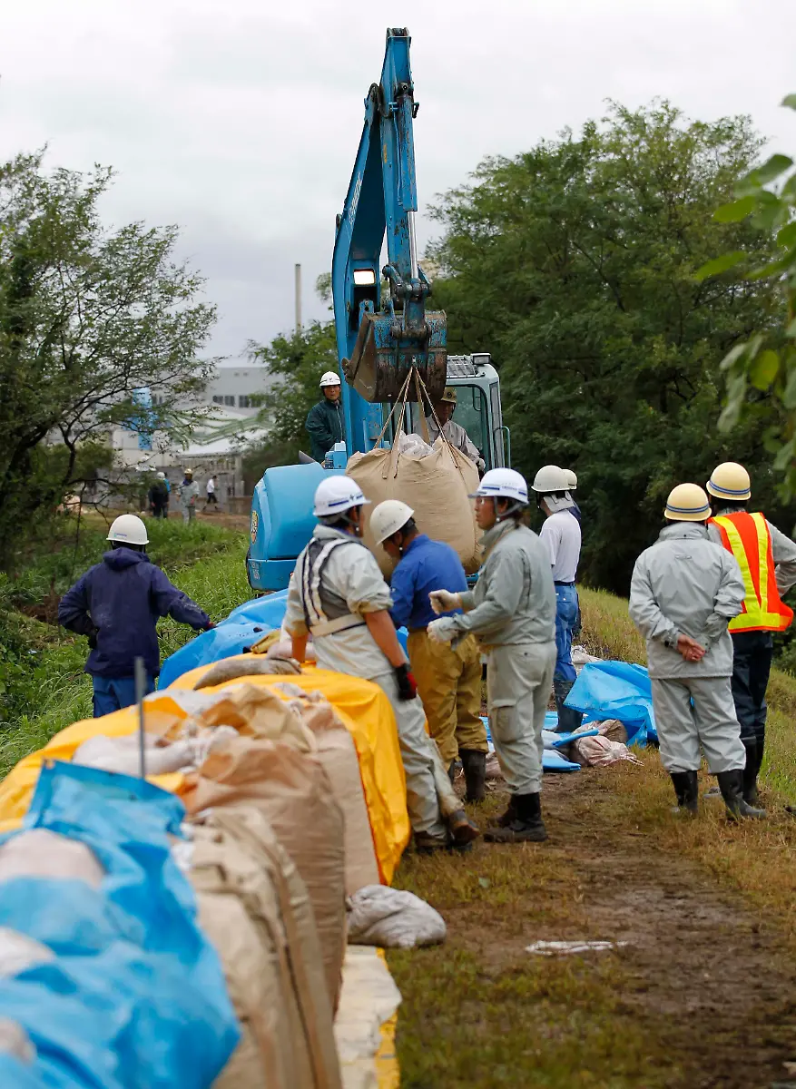 2011-09-21T025434Z-01-NAG508-RTRMDNP-3-JAPAN-TYPHOON-JPG1677658623891802434