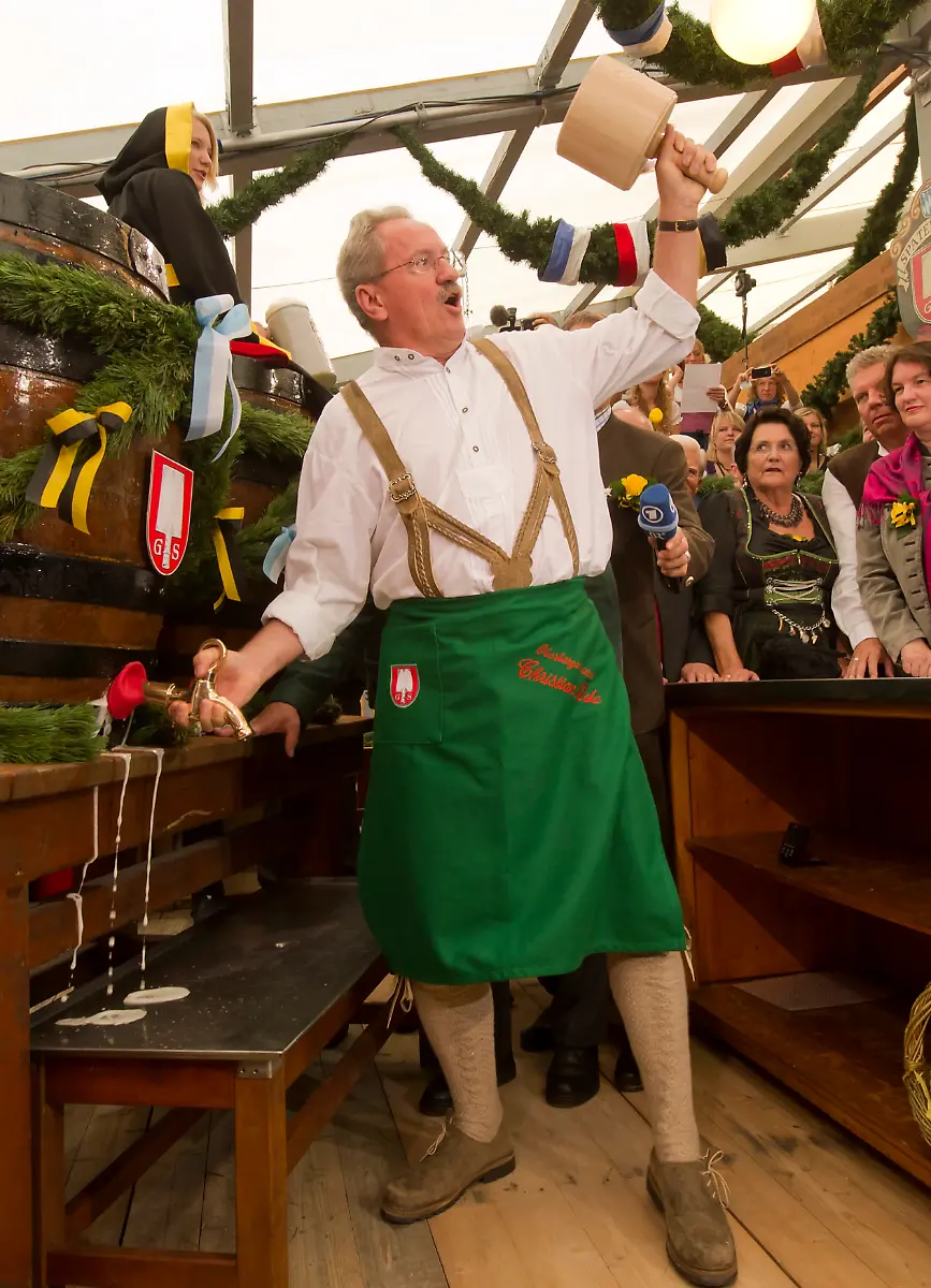 DI10063-20110917-jpg645625686229380466