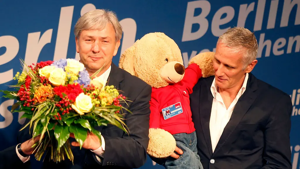 2011-09-18T171616Z-01-AA26-RTRMDNP-3-GERMANY-ELECTION-JPG1201838243876403078