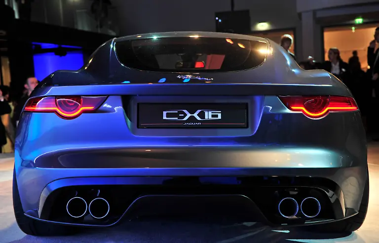 3-CX-16-jaguar