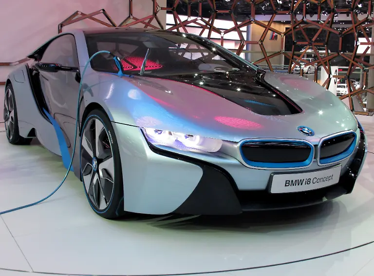 4-BMW-i8