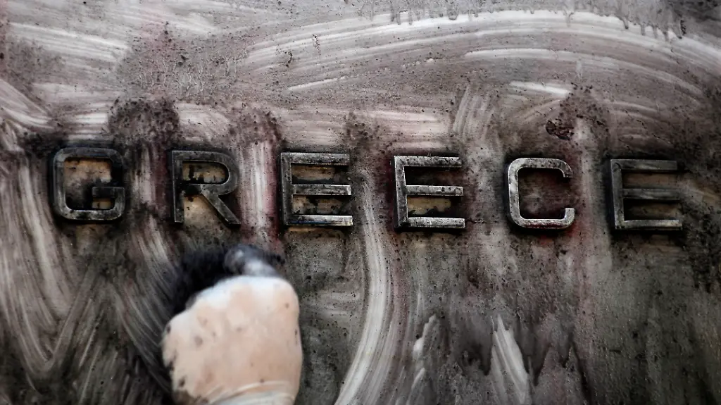 1316089298-jpg8435440401163527666