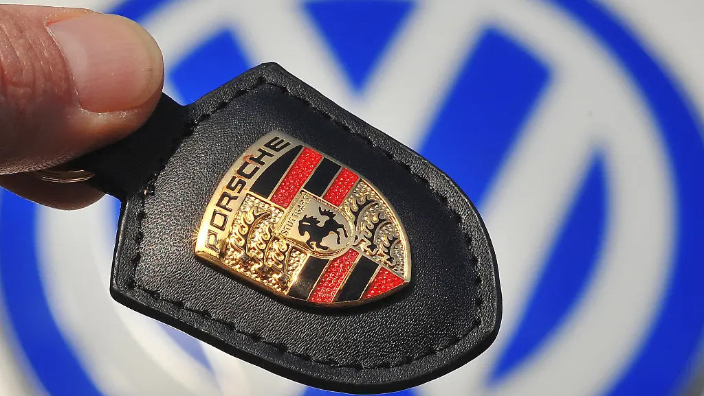 305n0151-jpg1713569733197372146