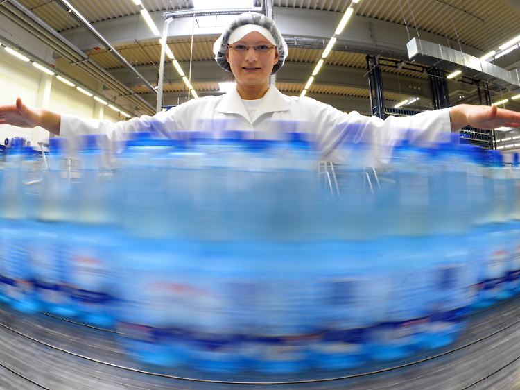 Die Mineralwasserindustrie verzeichnet steigende Absätze.