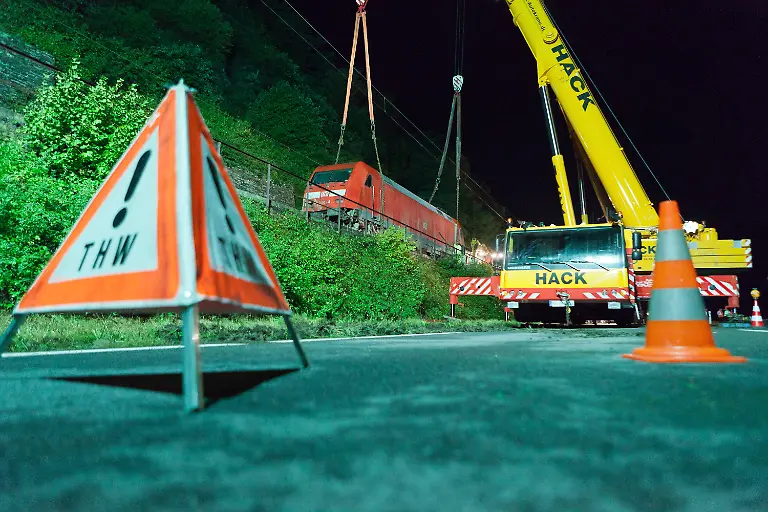 1315807409-jpg4199191010493936004