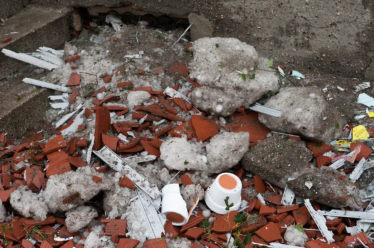 DI10050-20110912-jpg7712737699402909026