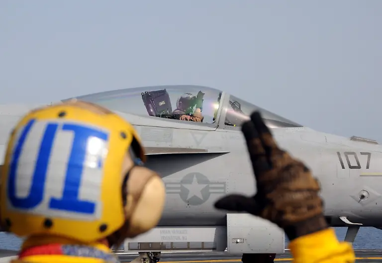 100518-N-4236E-220-DwDE