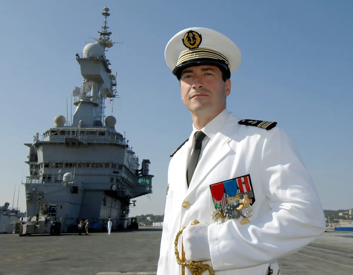 AP07062908195-F-cdg3